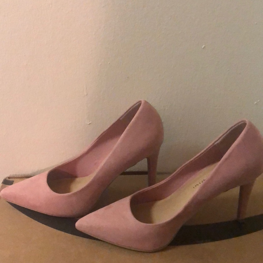 CLASSY YET SEXY MAUVE POINTED TOE SUEDE PUMPS